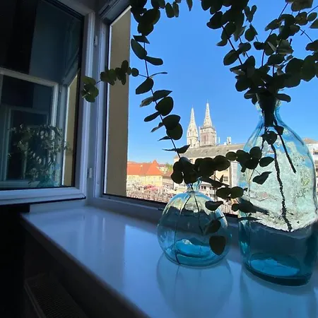Dolac Apartment *